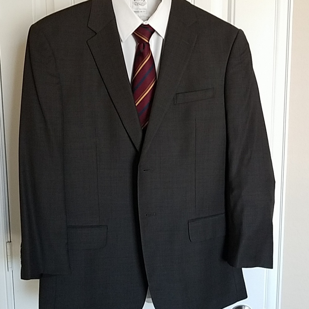 NEVER WORN-JoS. A. Banks Men's Travelor's suit
